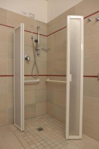 Twin Room - Disability Access