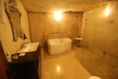 ROCA CAPPADOCIA Cappadocia Castle Cave Hotel is perfectly located for both business and leisure guests in Urgup. Both business travelers and tourists can enjoy the hotels facilities and services. Free Wi-Fi in all r