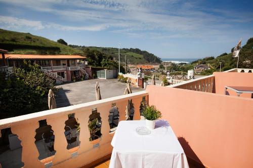 Double or Twin Room with Sea View