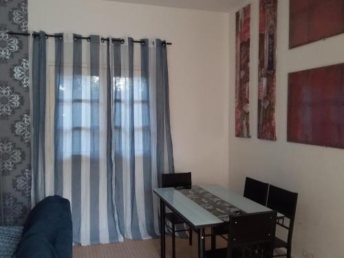 LOGEMENT DE 2 SYMPATIQUES PIECES