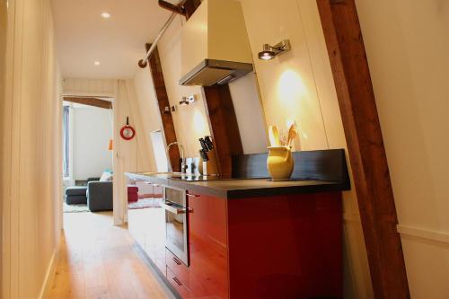 Amsterdam Jewel Canal Apartments 3