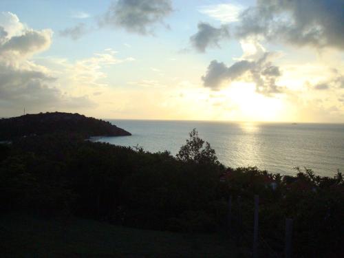 Breeze Cottage in Five Islands
