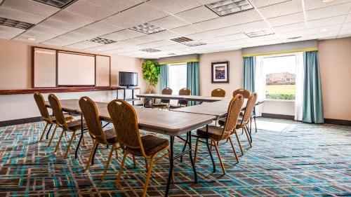 Ramada by Wyndham Burkburnett / Wichita Falls - 비즈니스 센터