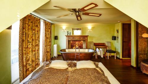 room detail thumbnail 0