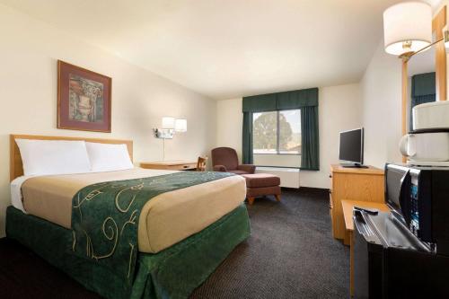 2 double beds