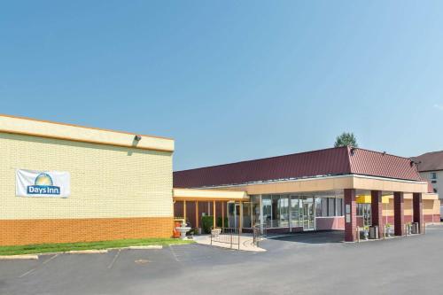 Days Inn by Wyndham Salem, Illinois