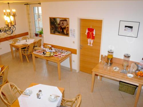 Ételek és italok, Privatzimmer Familie Schwarz in Donaustadt