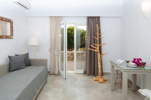 1 double bed, 2 sofa beds