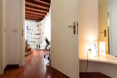 Brera Anfiteatro Apartment - image 13