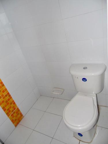 APARTAMENTO CON HERMOSA VlSTA AL MAR EN EL RODADERO - image 4