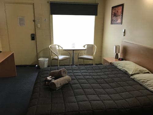 . Benjamin Singleton Motel