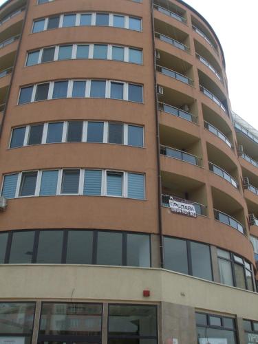 Kamy-Sophia Apartment - image 2