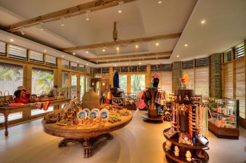 Shops, Mithi Resort and Spa near Hinagdanan Cave