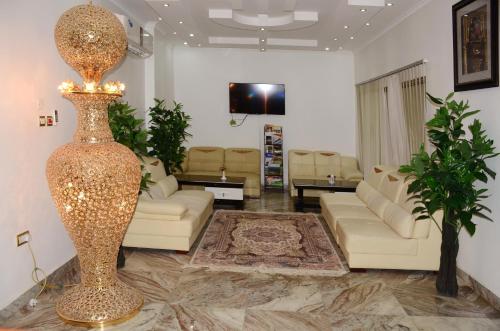ROYAL SUITE HOTEL APARTMENT in Saham