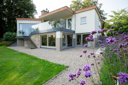 花園, De Gouden Forel in 尤維倫/佩薩肯/比林圭鎮茵華特