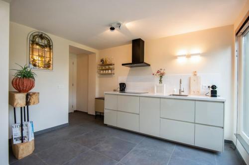 廚房, De Gouden Forel in 尤維倫/佩薩肯/比林圭鎮茵華特