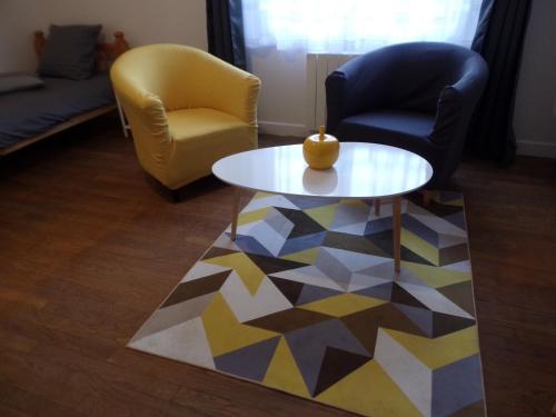 L' éscale de la Besbre (L' escale de la Besbre) in มัคนีย์ คัวร์