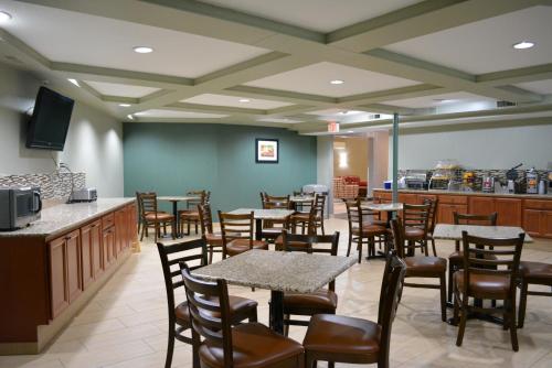 Days Inn by Wyndham West Des Moines