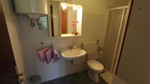 Two-Bedroom Apartment Malinska near Sea - image 4