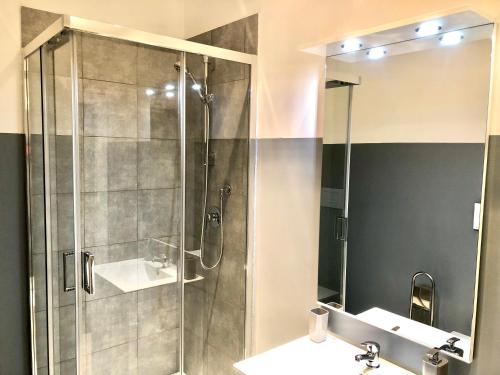 Gemini Guest House - image 7