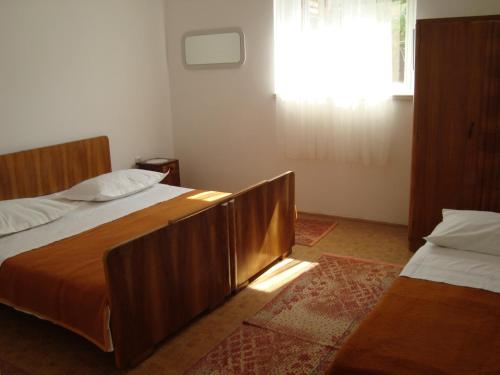 Apt Vedrana - 150 m from the beach - image 3