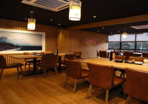 Restaurant, Eureka Hotel Penang in Bayan Baru