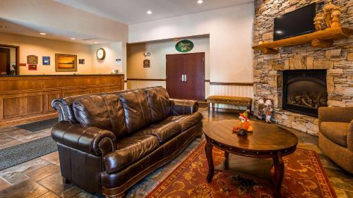 Fuajee, Best Western Plus Ticonderoga Inn & Suites in Ticonderoga (NY)