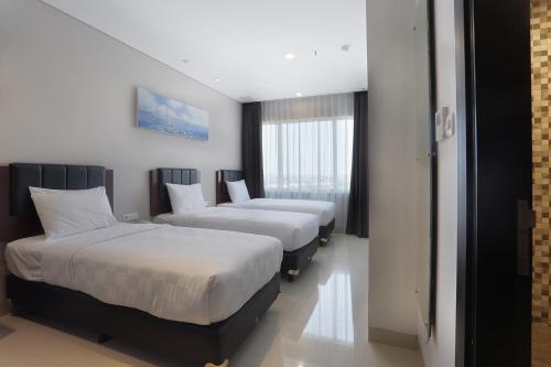 3 twin beds
