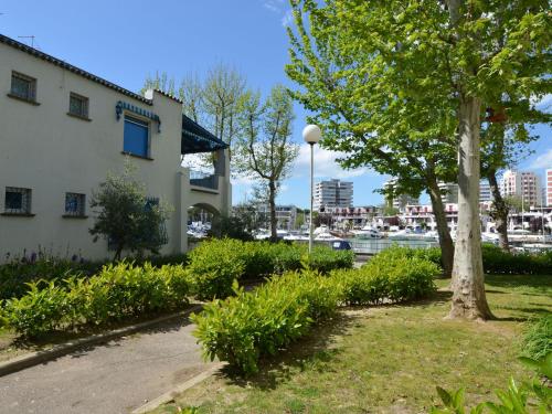 Cozy Holiday Home in Misano Adriatico near Beach