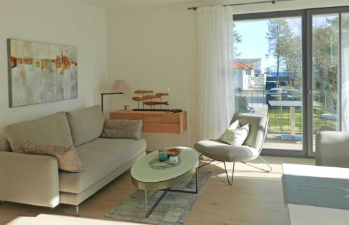 Two-Bedroom Apartment with Balcony and Sea View