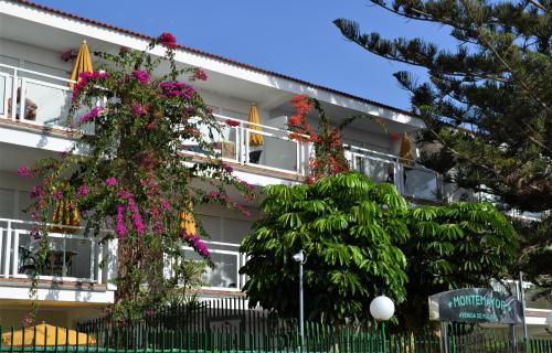 Apartamentos Montemayor - image 2