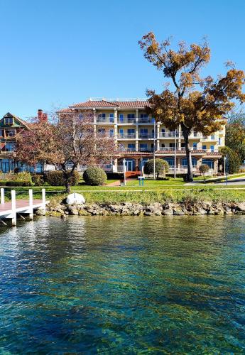 Bella Vista Suites Lake Geneva