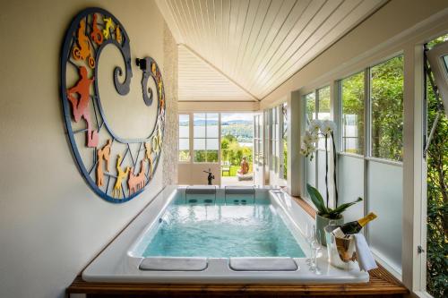 Hot tub, Linthwaite House Hotel in Storrs