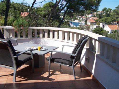  Villa with private pool in Bobovišća