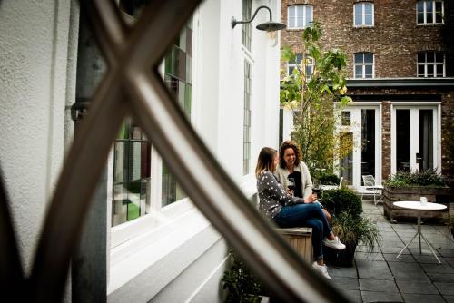 Facilities, Fitz Roy Urban Hotel, Bar and Garden in Statenkwartier
