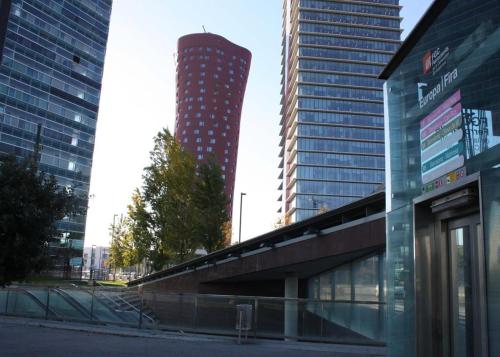 ApartsNouBcn Fira Barcelona - image 10