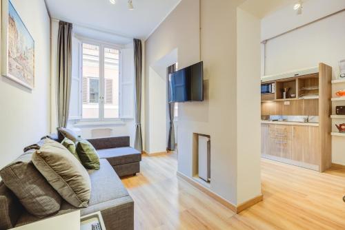 Spanish Steps Luxury Apartment, Rome (photo 3)