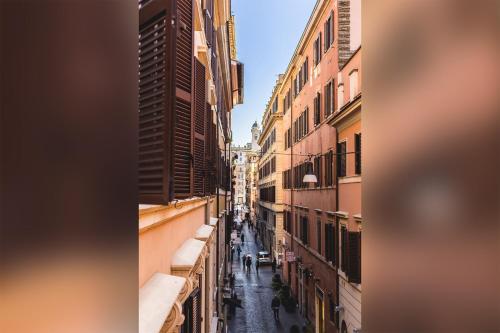 Spanish Steps Luxury Apartment, Rome (photo 5)