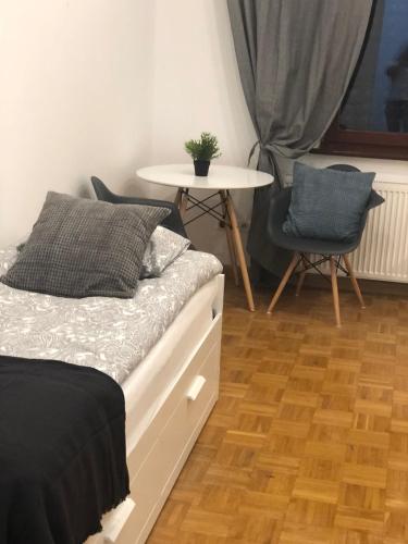 LivingRoom 3 - image 2