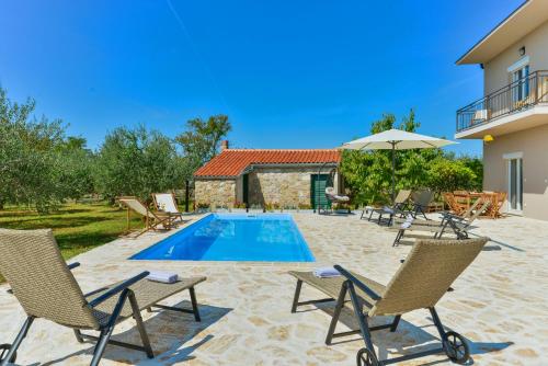  Holiday Home M&M, Unterkunft in Benkovac