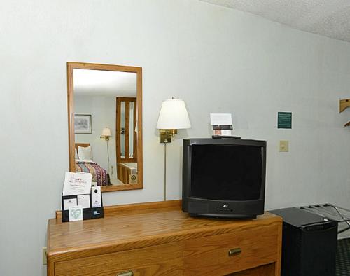 Queen Room with Spa Bath