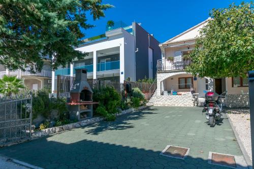 Apartments Ljubomir - image 14