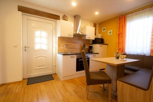 מטבח, Appartement Sonnblick Kuschelsuite in den Bergen in Sankt Nikolai