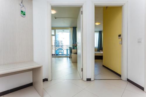 Two-Bedroom Suite with Free Parking included image 6