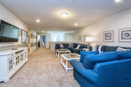 Windsor at Westside-8 Bedrooms House w/pool-3711WW - image 7