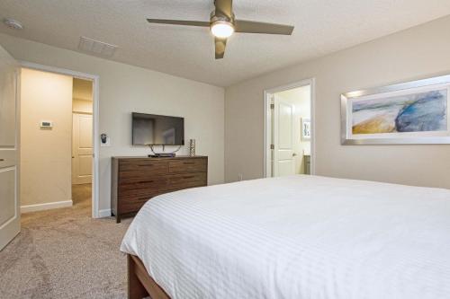 Storey Lake-5 Bedroom Townhome w/Splashpool-1630ST - main image