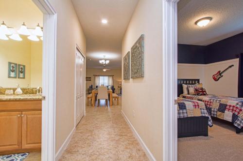 Storey Lake- 5 Bedroom Townhome w/Pool -1601ST - image 4