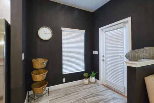 Storey Lake-4 Bedroom Townhome w/Spashpool-1613ST - image 5