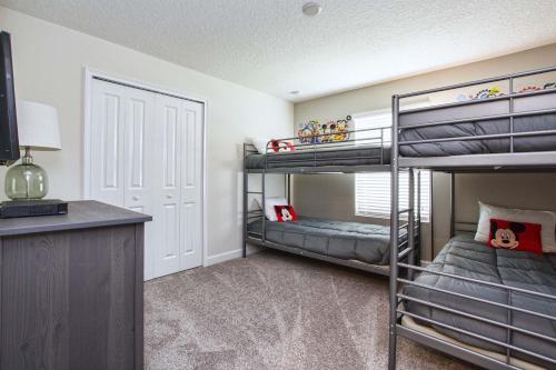 Storey Lake-5 Bedroom Townhome w/Splashpool-1630ST - image 6