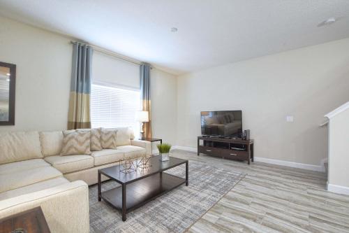 Storey Lake-5 Bedroom Townhouse w/Splashpool-1617ST - image 8